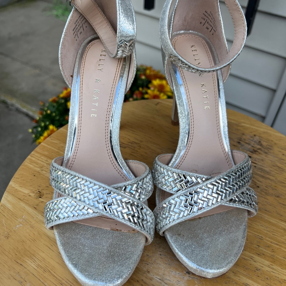 Kelly & Katie “Celiah” Silver Women's Platform Heels, Size 6